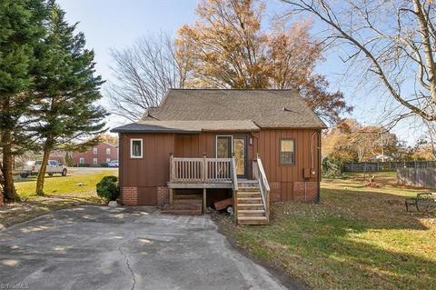 1007 Pine Circle Dr, High Point, NC 27265 photo 31