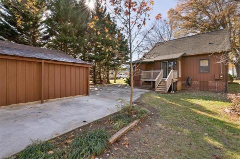 1007 Pine Circle Dr, High Point, NC 27265 photo 34