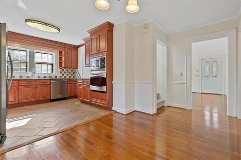 1007 Pine Circle Dr, High Point, NC 27265 photo 14