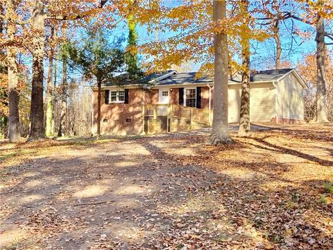 3640 Rhonda Dr, Trinity, NC 27370 photo 1