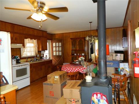 737 Hanner Rd, Randleman, NC 27317 photo 2