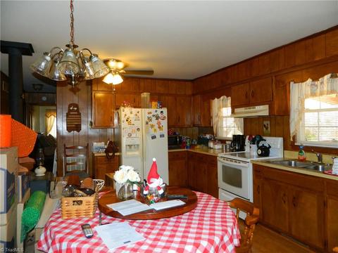 737 Hanner Rd, Randleman, NC 27317 photo 3