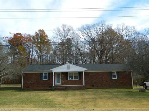 737 Hanner Rd, Randleman, NC 27317 photo 1
