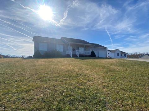 640 Saddlebred Loop, Stokesdale, NC 27357 photo 3