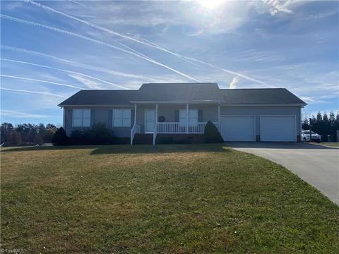 640 Saddlebred Loop, Stokesdale, NC 27357 photo 6