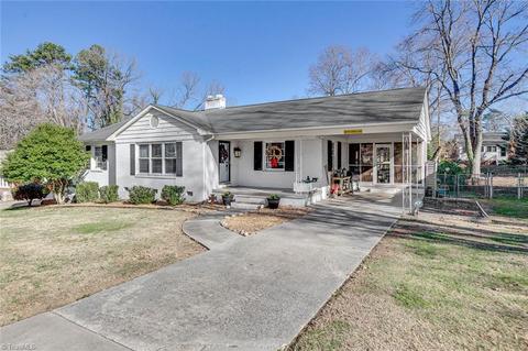 1506 Pinehurst Dr, High Point, NC 27262 photo 2