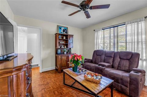 1506 Pinehurst Dr, High Point, NC 27262 photo 14