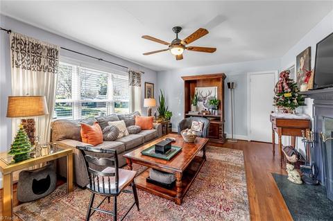 1506 Pinehurst Dr, High Point, NC 27262 photo 4