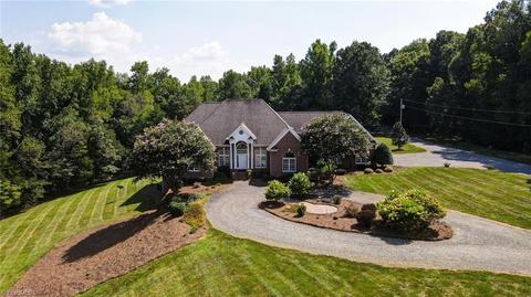 687 Riverview Rd, Advance, NC 27006 photo 1