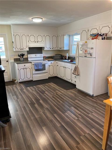 322 Flippin Rd, Lowgap, NC 27024 photo 3
