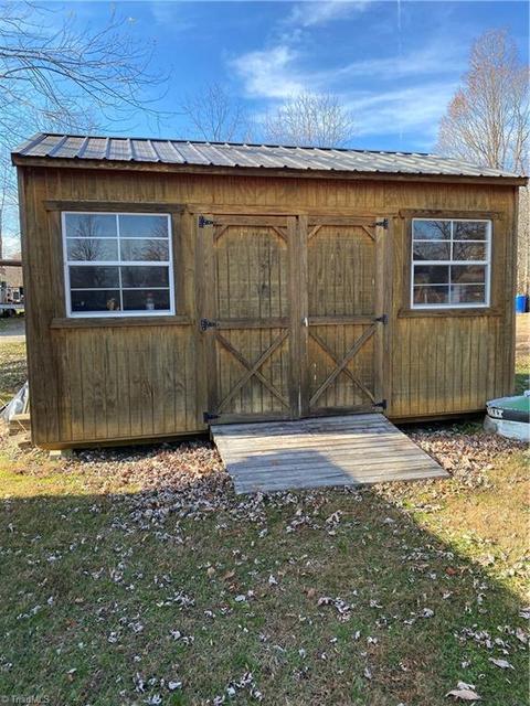 322 Flippin Rd, Lowgap, NC 27024 photo 10