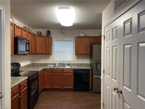 203 Weston Woods Cir, Trinity, NC 27370 photo 9