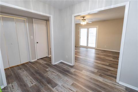 2217 Shadow Valley Rd, High Point, NC 27265 photo 8
