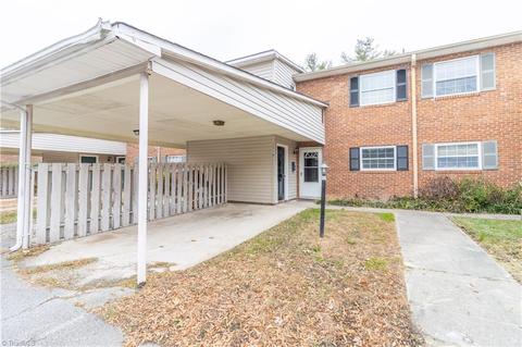2217 Shadow Valley Rd, High Point, NC 27265 photo 2