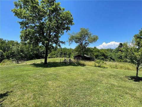 785 Purlear Rd, Purlear, NC 28665 photo 19