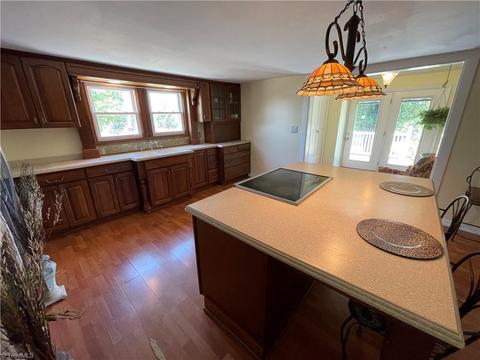 785 Purlear Rd, Purlear, NC 28665 photo 6