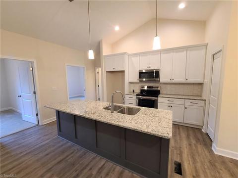 414 Brown Rd, King, NC 27021 photo 9