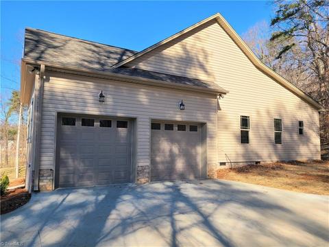 414 Brown Rd, King, NC 27021 photo 3