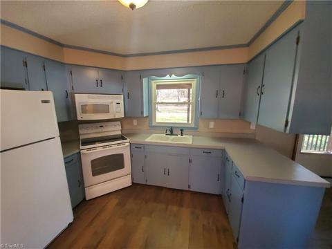 409 Colbert Rd, Traphill, NC 28685 photo 9