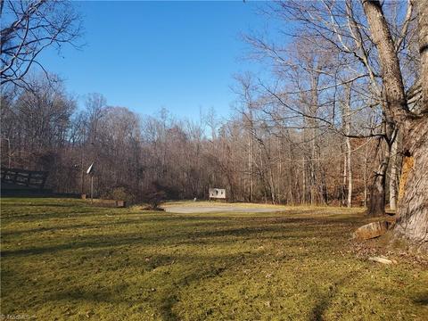 409 Colbert Rd, Traphill, NC 28685 photo 31