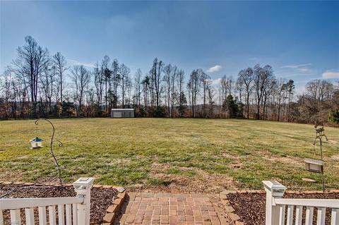 5692 Rolling Meadows Rd, Randleman, NC 27317 photo 7