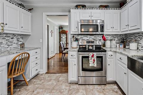 5692 Rolling Meadows Rd, Randleman, NC 27317 photo 17