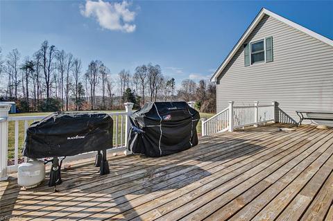 5692 Rolling Meadows Rd, Randleman, NC 27317 photo 6