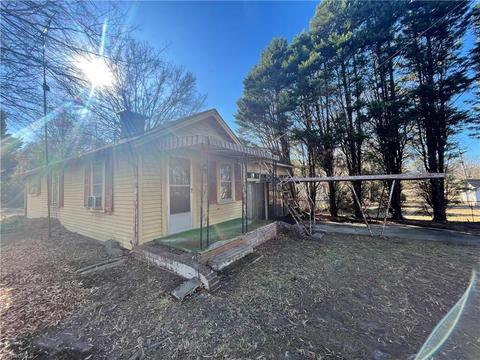 222 E Aiken Rd, Eden, NC 27288 photo 3