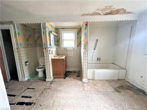 222 E Aiken Rd, Eden, NC 27288 photo 10