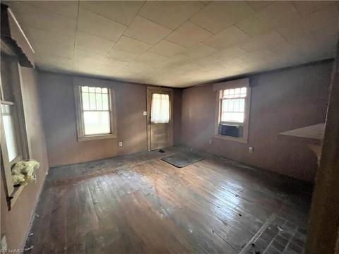 222 E Aiken Rd, Eden, NC 27288 photo 5