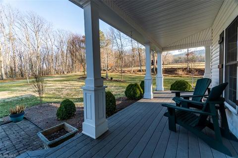 1065 Devil Den Rd, Danbury, NC 27016 photo 6
