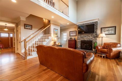 1065 Devil Den Rd, Danbury, NC 27016 photo 15