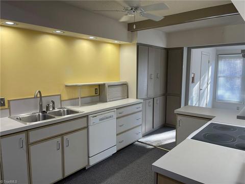 1709 Ternberry Rd, High Point, NC 27262 photo 16
