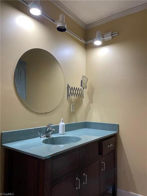 1709 Ternberry Rd, High Point, NC 27262 photo 19