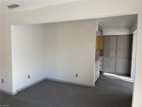1709 Ternberry Rd, High Point, NC 27262 photo 9