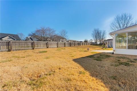 3589 Bent Trace Dr, High Point, NC 27265 photo 33