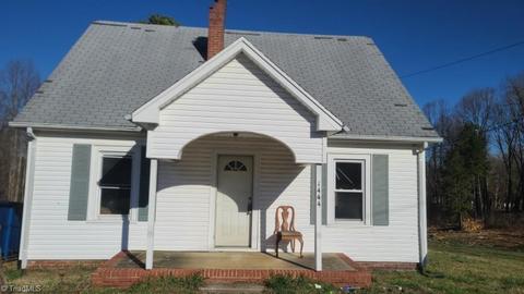 1444 Elgin Ave, High Point, NC 27262 photo 2