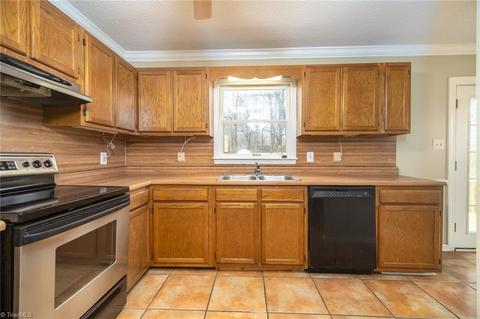 4015 Cresent Ave, Trinity, NC 27370 photo 14