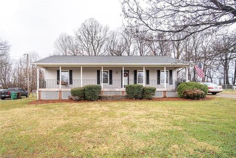 4015 Cresent Ave, Trinity, NC 27370 photo 1