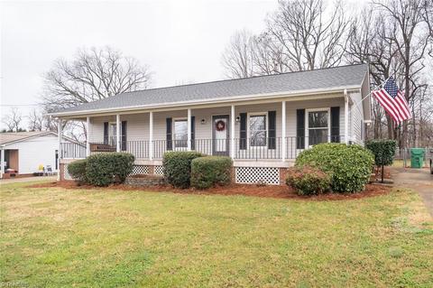 4015 Cresent Ave, Trinity, NC 27370 photo 3