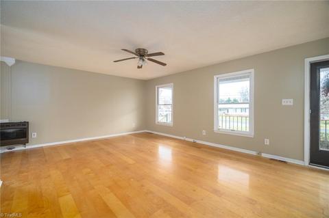 4015 Cresent Ave, Trinity, NC 27370 photo 9