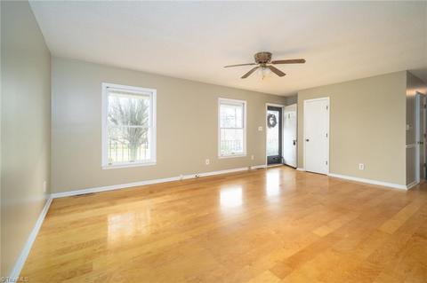4015 Cresent Ave, Trinity, NC 27370 photo 11