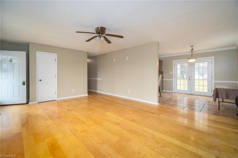 4015 Cresent Ave, Trinity, NC 27370 photo 10