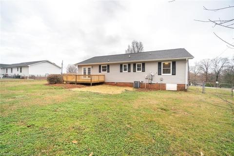 4015 Cresent Ave, Trinity, NC 27370 photo 28