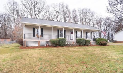 4015 Cresent Ave, Trinity, NC 27370 photo 2