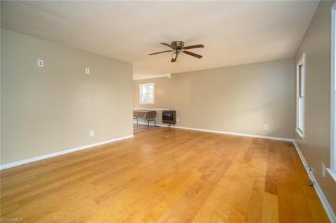 4015 Cresent Ave, Trinity, NC 27370 photo 8