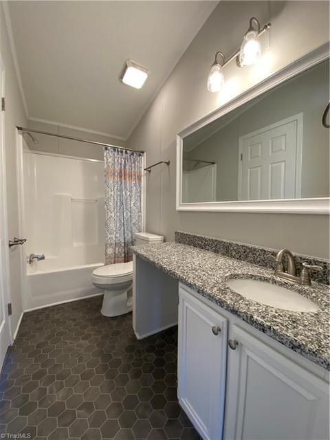 1105 Phillips Mill Rd, Pinnacle, NC 27043 photo 11