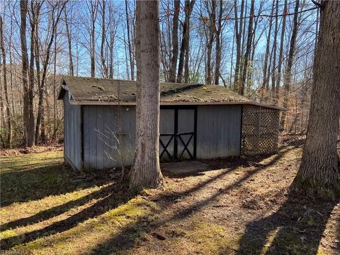 1105 Phillips Mill Rd, Pinnacle, NC 27043 photo 21