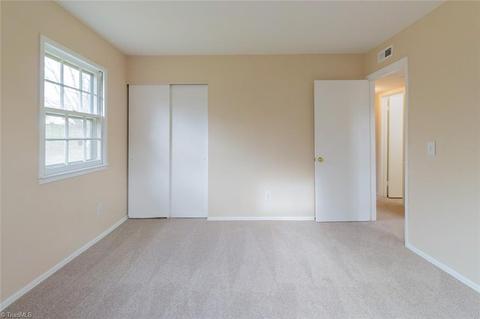 1608 Gavin Dr, High Point, NC 27260 photo 10