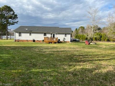 4138 Hoover Hill Rd, Trinity, NC 27370 photo 2
